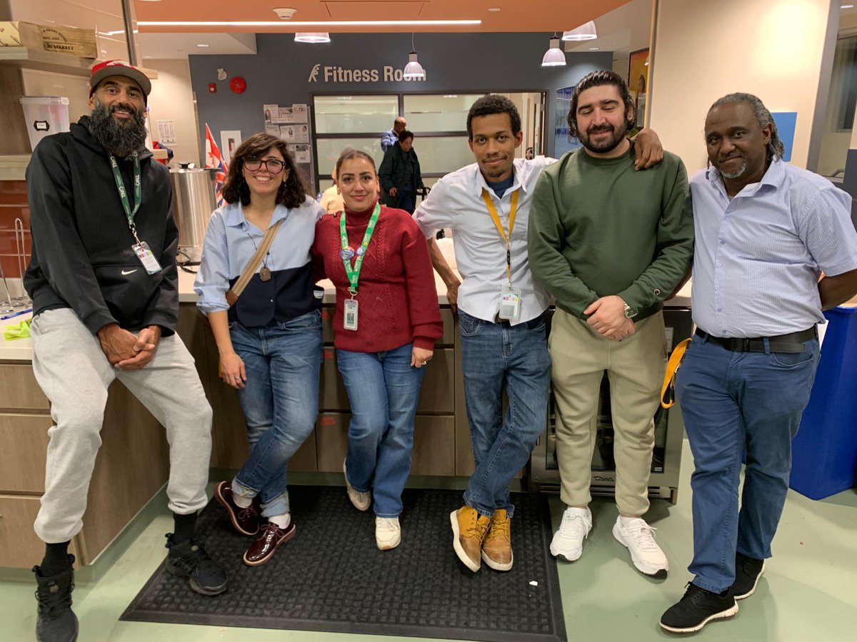 TNOtoronto's tweet image. When crisis struck at 11 Thorncliffe Park and 21 Overlea Blvd, the incredible staff and ambassadors of TNO and the Hub sprang into action. Overnight, the Thorncliffe Park Community Hub became a safe haven for 115 displaced residents, many of them seniors. We provided shelter,…