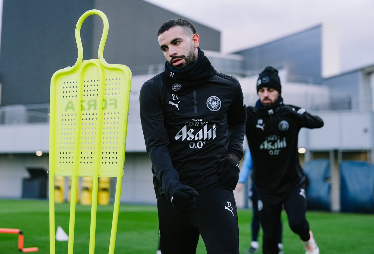 Embracing the Manchester weather 🥶🩵