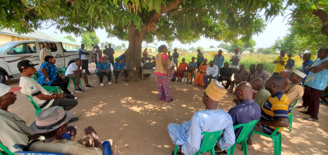fjdpnigeria's tweet image. We recently held a community sensitization session with the Yelewata host community in Guma LGA as part of the CAFOD-supported BRIDGE Project.
FJDP is committed to improving the livelihood of IDPs across Benue and beyond.
#CommunityDevelopment #BRIDGEProject #CAFOD #BenueRecovery