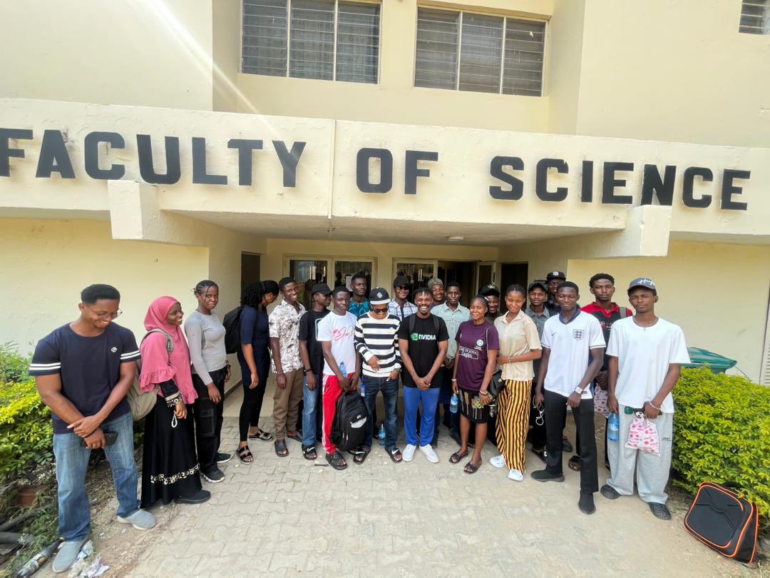 Lansa_18's tweet image. Put together a 2-day Deep Learning &amp;amp; RAG agents workshop by partnering with @nvidia through NACOS 𝘜𝘕𝘐𝘈𝘉𝘜𝘑𝘈. 

Shoutout to @Ifeanyiokala for delivering an amazing experience! 

 #AI #MachineLearning #TechWorkshop