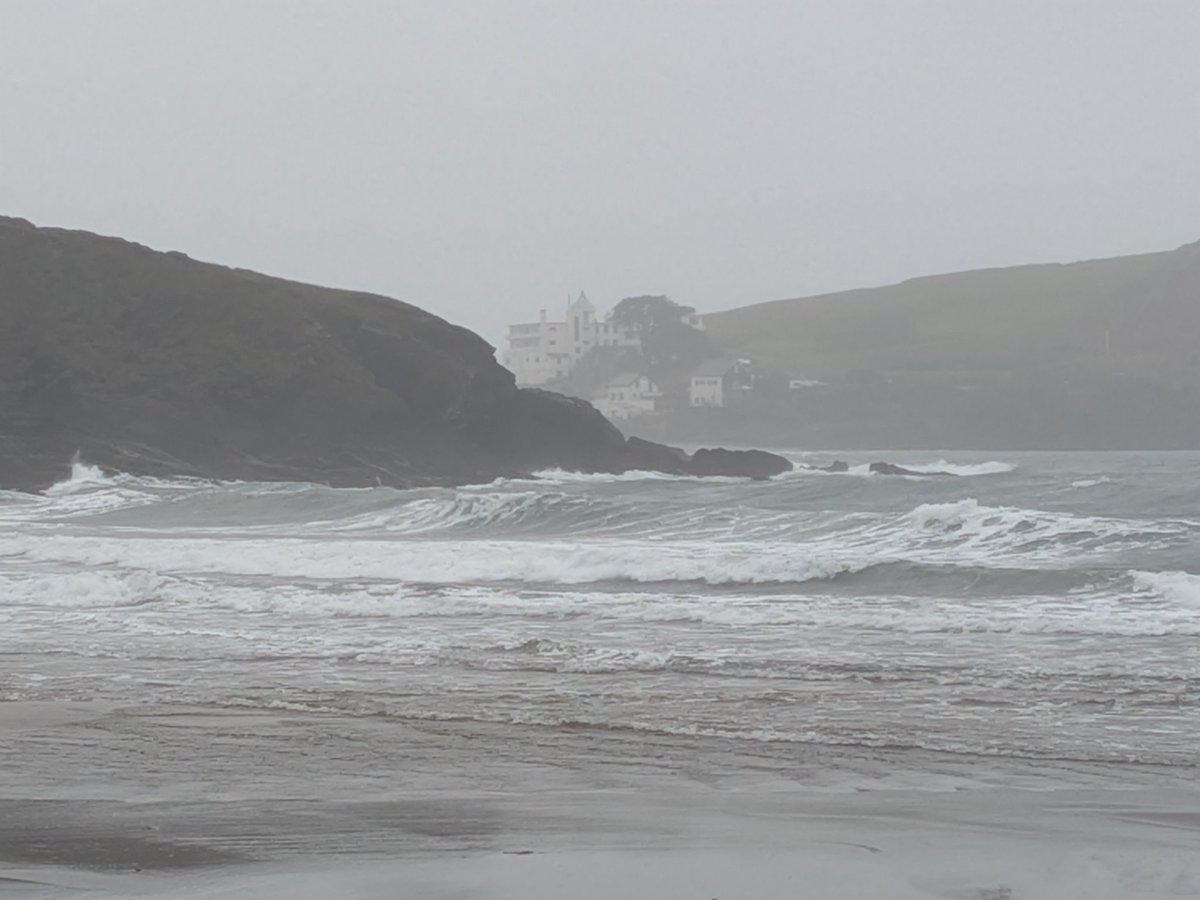 I LOVE THE SEA. IT'S AWESOME.
Especially when it's misty, windy and rainy and I can see the gorgeous hotel that Agatha Christie stayed in, hiding behind the cliff on the tiny island.

I dream of getting stuck there in a storm, with a power cut in the middle of a murder mystery