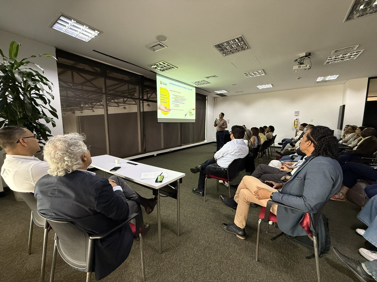 Este jueves participamos en el encuentro de la Mesa de Articulación Intersectorial en Yumbo, con el fin de fortalecer alianzas estratégicas para el desarrollo regional. 

uniajc.edu.co/unicamacho-par…