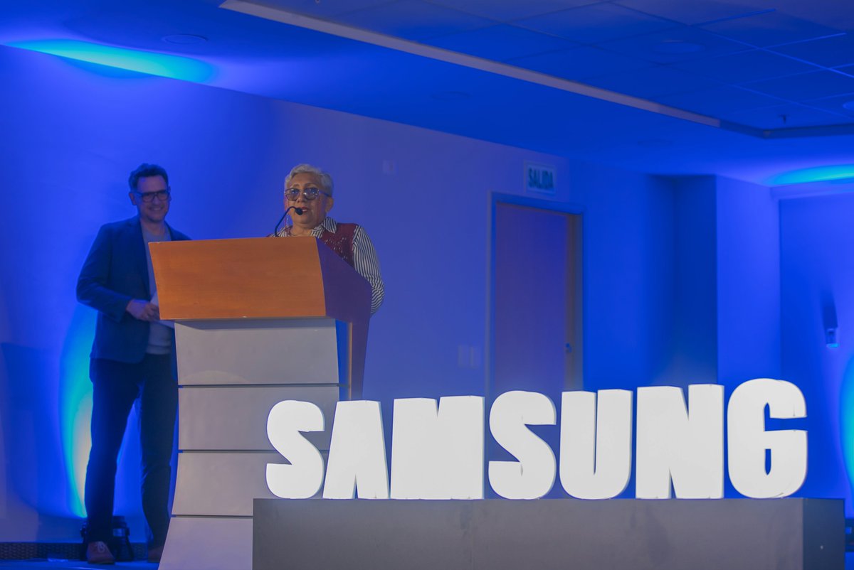 Pronabec's tweet image. Durante el programa, adquirieron conocimientos esenciales en análisis y gestión de datos, utilizando herramientas y metodologías innovadoras que demanda el mercado actual.

#PronabecSíTransformaVidas (3/7) 🧵