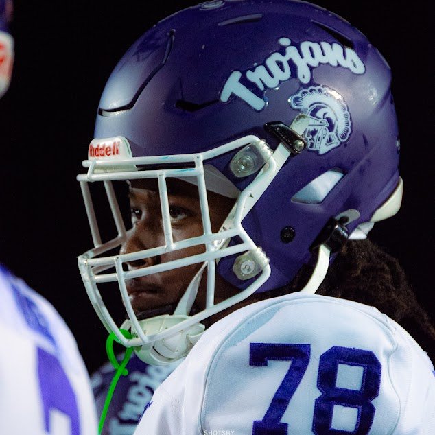 <a href="/SCHSL/">SCHSL</a> AAAAA - DIV. II UPPER STATE FOOTBALL CHAMPIONSHIP -- GAMEDAY GUIDE⤵️
view.gogipper.com/page/3523986