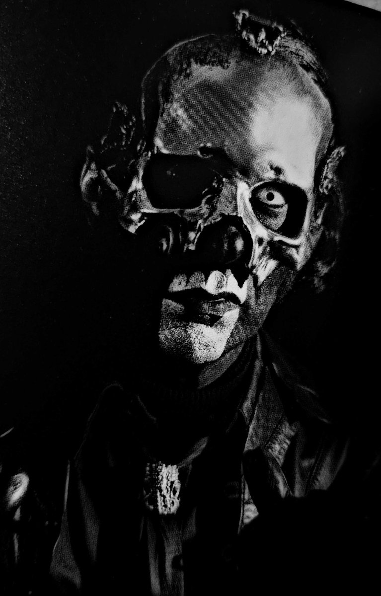 skeIetas's tweet image. ouGHGH beautiful bat boy 🦇