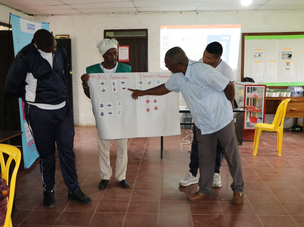 FundacionPlan's tweet image. Con este proyecto que es posible gracias a @PlanNederland  impulsamos espacios donde la voz de cada participante cuenta, se reflexiona en colectivo y se tomen decisiones que protejan su territorio y su futuro sostenible. 🌎💛