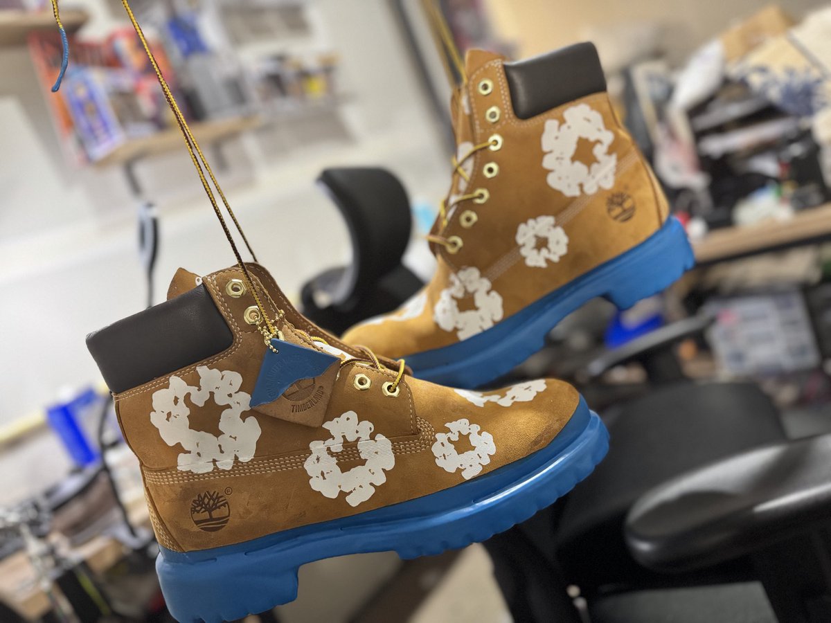 <a href="/Inspirenaire/">Inspirenaire</a> Made a pair of my own, just need a pair of Timbs, plasti rubber dip and a bucket big enough to evenly submerge the Timbs in and…… abracadabra 🪄 💨:  ( I also hand painted the denim tears logo to add some flair)