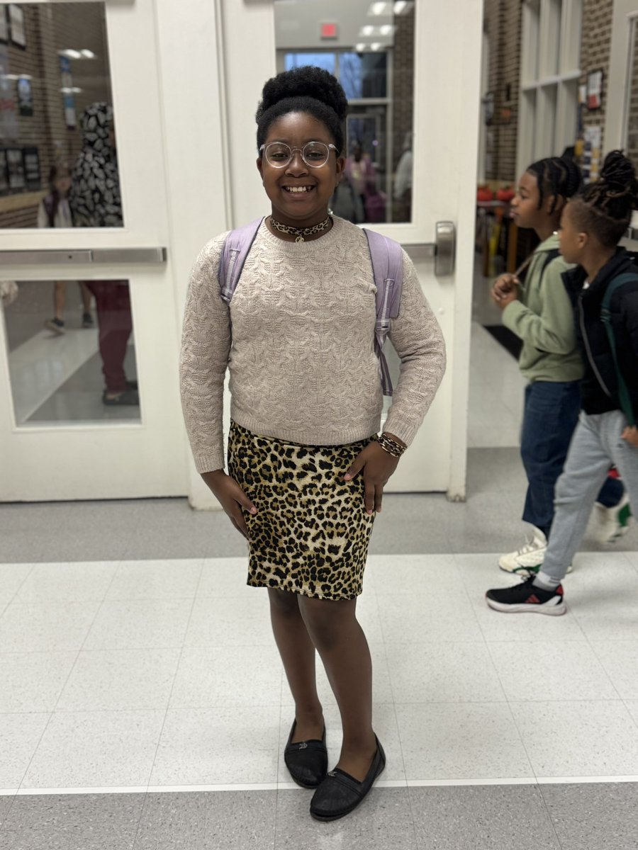 PGE_HCS's tweet image. Late Post: HCS College &amp;amp; Career Readiness Week — Day Four: Wild About College 🐆🐆🐆🐆 Our staff and students rocked their animal print to show they&apos;re ready to chase their dreams! #ThePGEway