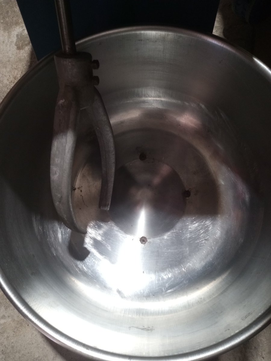 rubenpenalba1's tweet image. Hoy me suena el celular muy temprano del otro lado me dicen Rubén te compre  la amasadora  que tanto necesitas para trabajar. Se que estás muy complicado con el trabajo.Pero también se que la necesitas.Asi que tipo medio día te la llevo a tu casa.