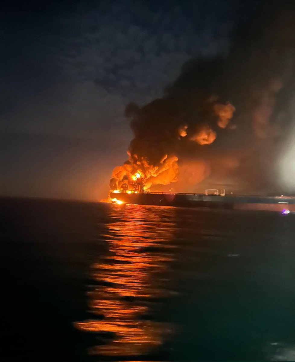 sentdefender's tweet image. Two oil tankers, the M/T KAIROS and M/T VIRAT, alleged to be part of the “Russian Shadow Fleet” exploded and caught fire earlier today in the Southern Black Sea, shortly after crossing north through the Bosphorus Strait in Turkey. The tankers, which were enroute to the Russian…