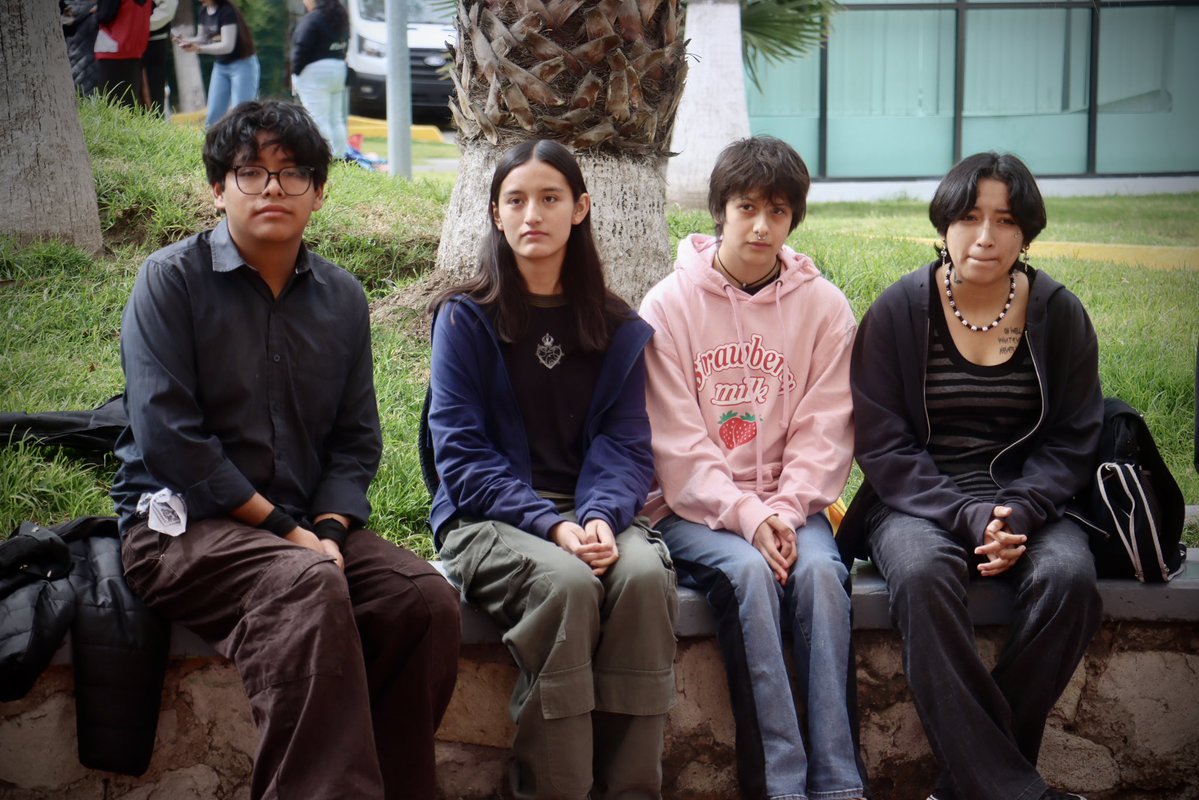 difhgo's tweet image. Agradecemos a las y los alumnos de la Preparatoria Zoebisch por su donativo de dulces y piñatas para la posada de las y los adolescentes del Centro PILARES Hidalgo. ¡Gracias por compartir alegría y hacer de este momento algo especial! ⭐️🎁🎄