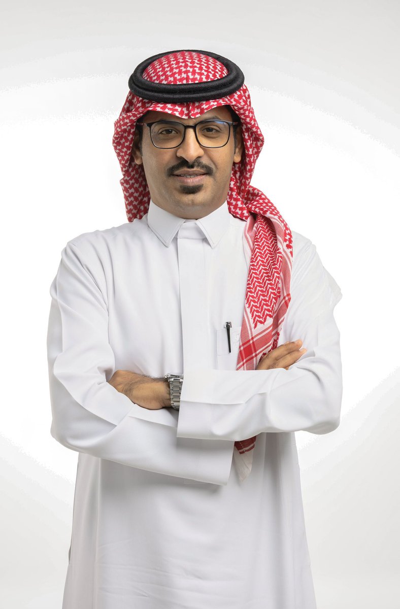 أتوقع أن سعادة "خالتي" حبيبتي - حفظها الله - بنجاح ابن عمّي "سليمان الشريف" في وصف المباراة تفوق سعادة جماهير الاهلي بالوصول لدور الأربعة من أغلى البطولات ..
بالتوفيق يا أبو فرح  ..
 #الاهلي_القادسيه #كأس_الملك #سليمان_الشريف