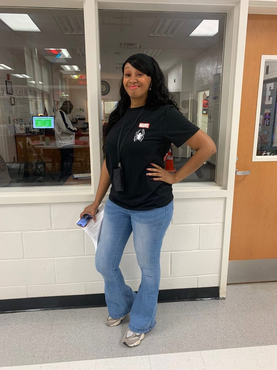 PGE_HCS's tweet image. Late Post: HCS College &amp;amp; Career Readiness Week — Day Five: College is SUPER! 🦸‍♂️🎓
Our staff and students powered up in their superhero gear and showed they’re ready to soar toward their future! #ThePGEway