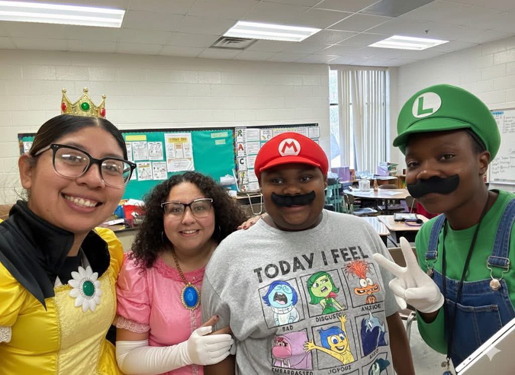PGE_HCS's tweet image. Late Post: HCS College &amp;amp; Career Readiness Week — Day Five: College is SUPER! 🦸‍♂️🎓
Our staff and students powered up in their superhero gear and showed they’re ready to soar toward their future! #ThePGEway