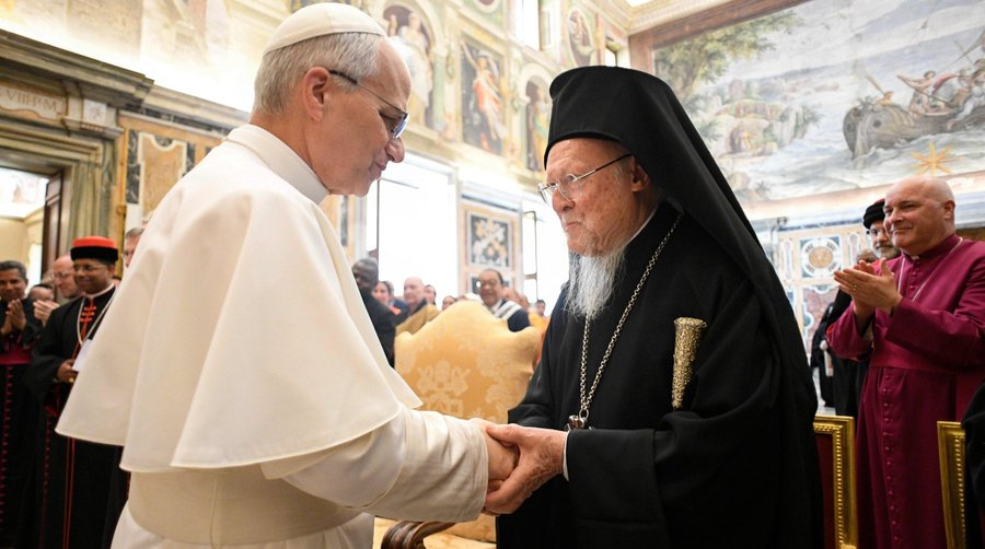 trad_west_'s tweet photo. Pope Leo has said before he seeks to reestablish "full visible communion" with eastern orthodox.

Today, Pope Leo XIV and Ecumenical Patriarch Bartholomew I gathered in Nicaea to mark the 1700th anniversary of the Nicene Creed. 

For the first time in centuries, Catholics and Orthodox Christians jointly recited the Nicene Creed at the very site it was first professed and prayed, the ancient Basilica of Saint Neophytos.