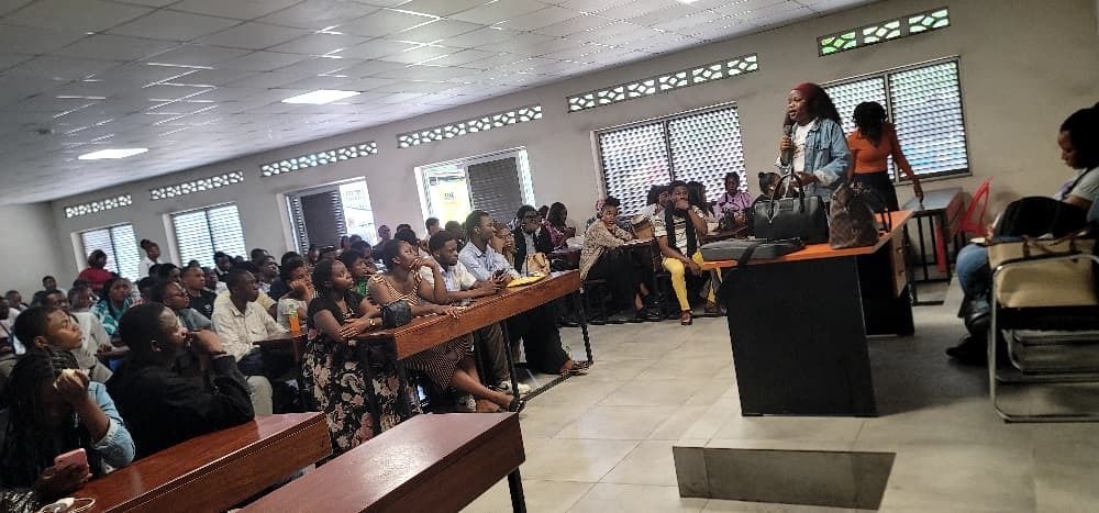 Allez et faites de tous les jeunes les ambassadeurs du portail web cusotalentspluriels.org

Appuyé financièrement par @cusointernationale rdc Si jeunesse savait organise actuellement plusieurs activités pour parler aux jeunes du portail web cuso talents pluriels et les avantages