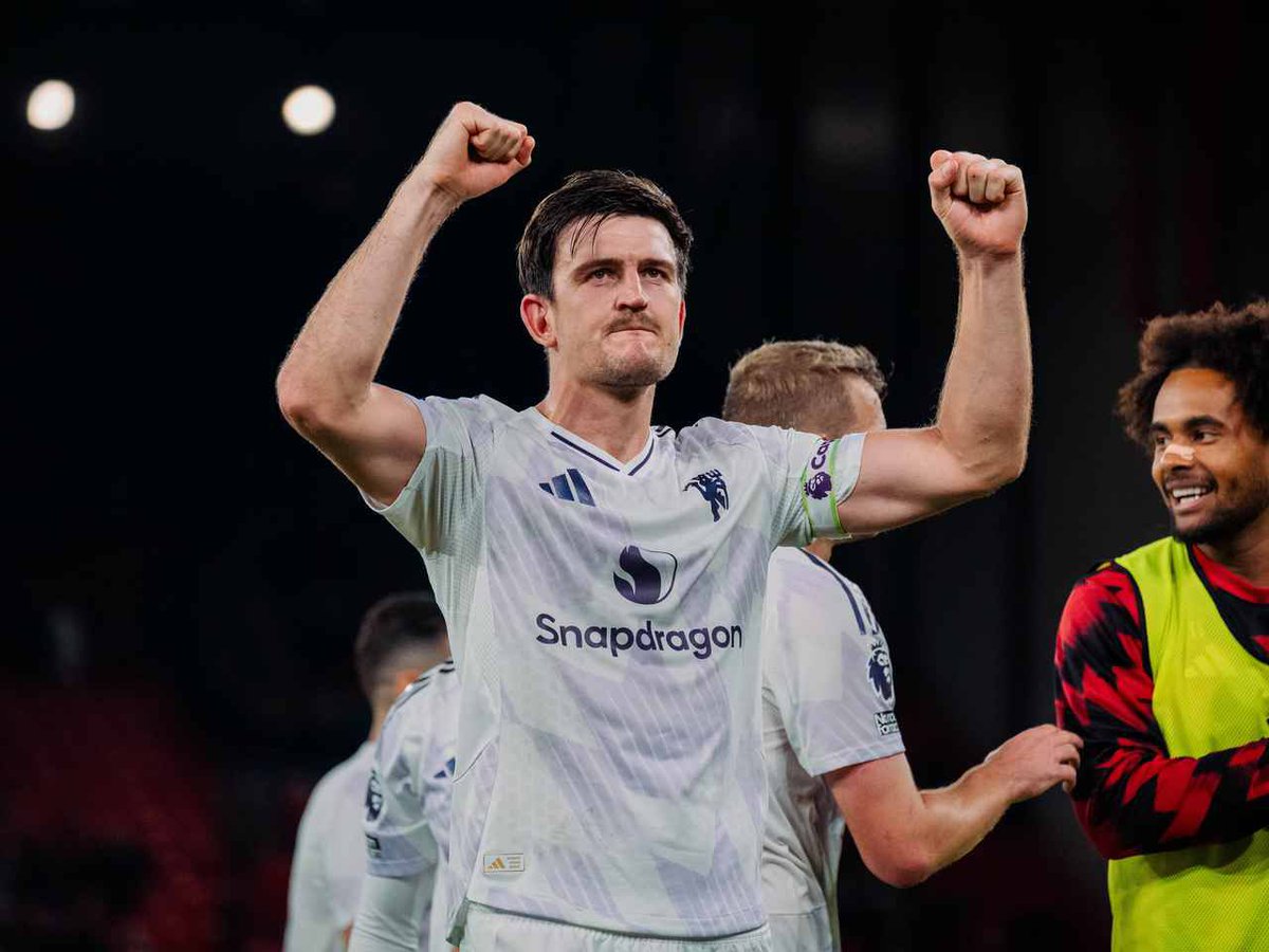 OfficialOTBNews's tweet image. Manchester United’s priority over the upcoming weeks is Harry Maguire’s contract which expires in the summer. 

United do also have plans to sign another centre-back in the summer but they do not want that to be as a replacement for Maguire.

(@TEAMtalk)

#MUFC #GGMU #ManUtd