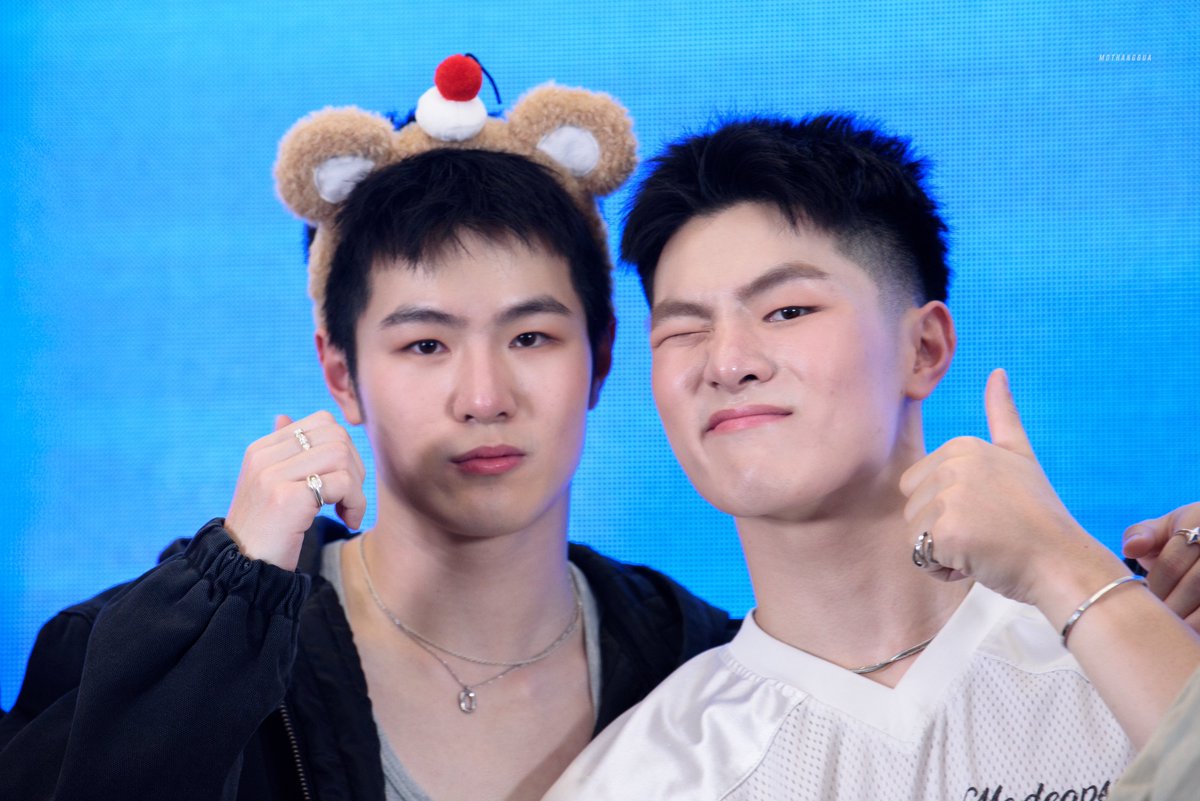 mdthangbua's tweet image. ความน่ารักแบบคอมโบ x1000 ไปเล้ยย

#TMCLIVExFAVIQ
#JOEY_FAVIQ #JEFFREY_FAVIQ 
#FAVIQ #FAVIQ_TH