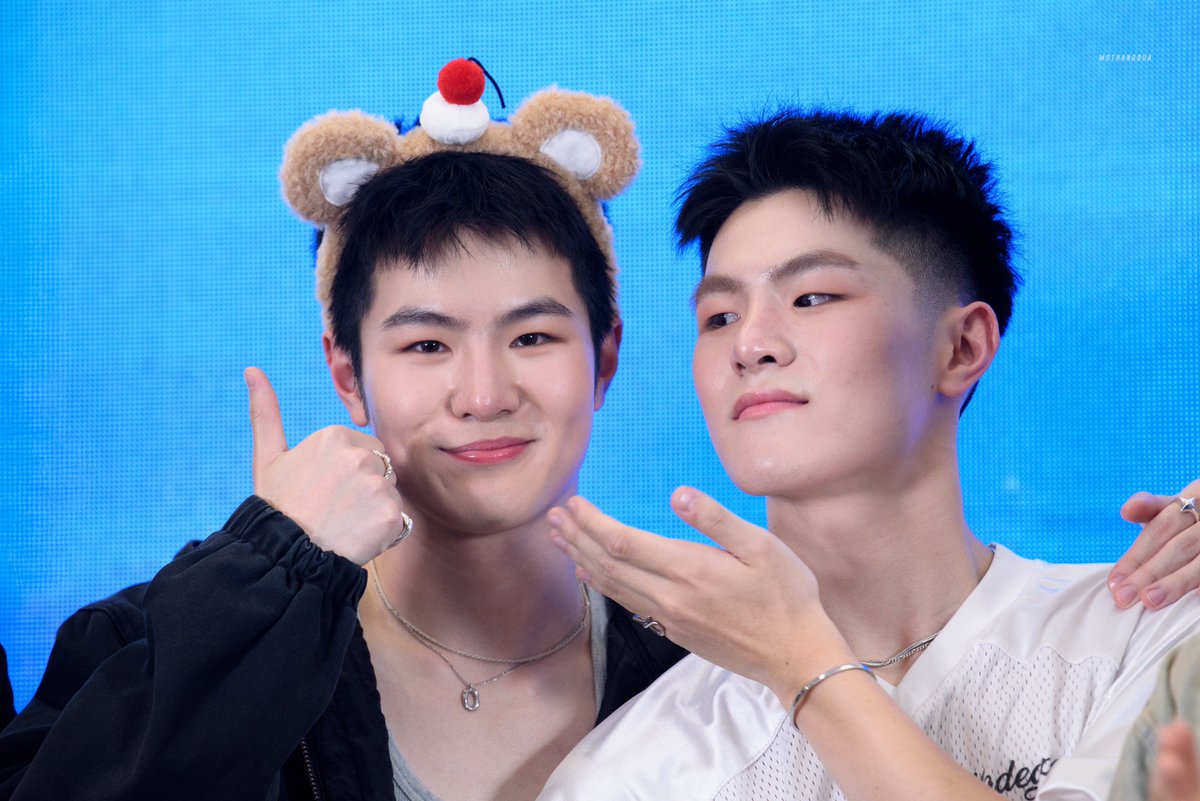 mdthangbua's tweet image. ความน่ารักแบบคอมโบ x1000 ไปเล้ยย

#TMCLIVExFAVIQ
#JOEY_FAVIQ #JEFFREY_FAVIQ 
#FAVIQ #FAVIQ_TH