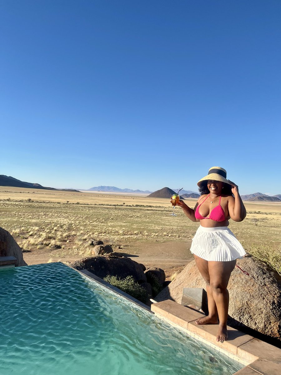 Jhene1of1's tweet image. Such a pretty Auntie girl..🌷💗☺️