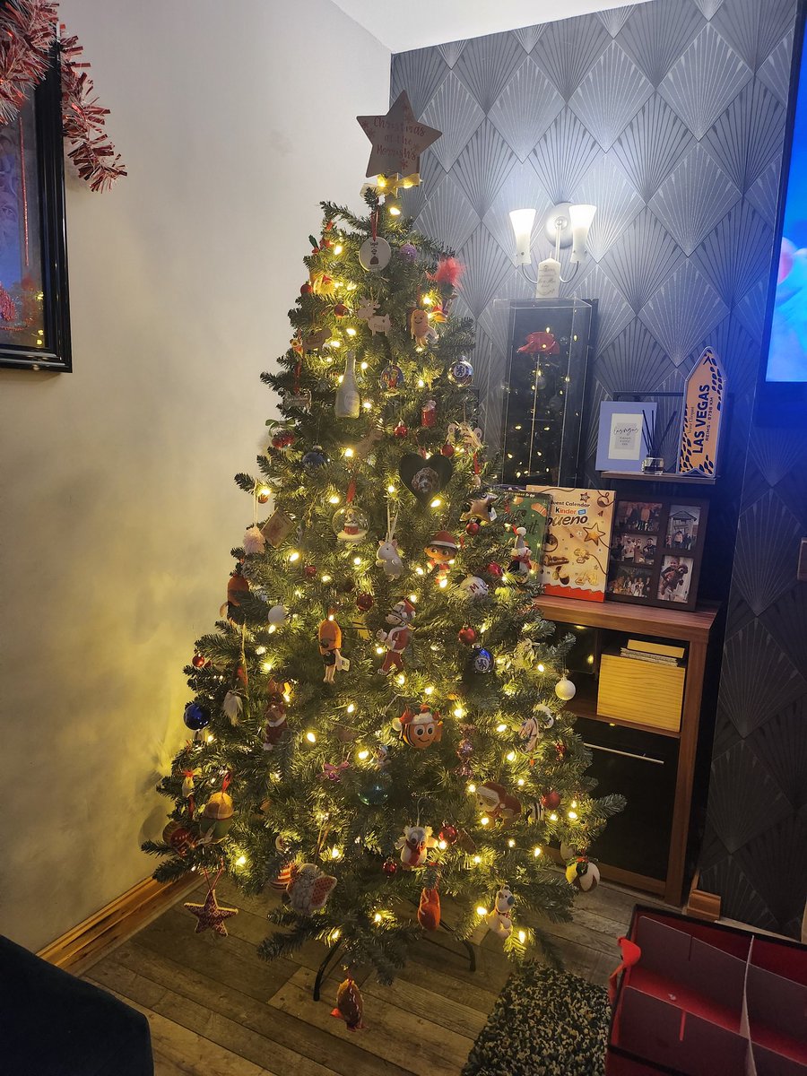 MrsToriMoz's tweet photo. Christmas has arrived in our house 🎄 https://t.co/U8P3OBKi68