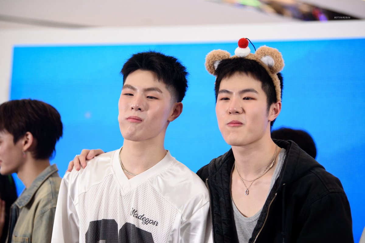 mdthangbua's tweet image. ท่าโพสหลากหลาย by เจ้าแฝดเจฟโจ

#TMCLIVExFAVIQ
#JOEY_FAVIQ #JEFFREY_FAVIQ 
#FAVIQ #FAVIQ_TH