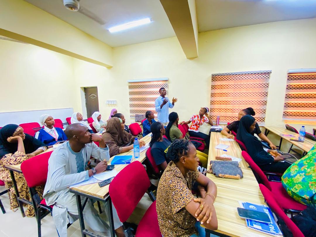 ProGender's tweet image. Exciting conversations at Abuja Regional Workshop! Participants engaged with facilitators on election observation, civic rights &amp;amp; security measures.  @situationroomng @womenfund_official @ukinnigeria @FCDOGovUK  #ActiveCitizenshipTraining