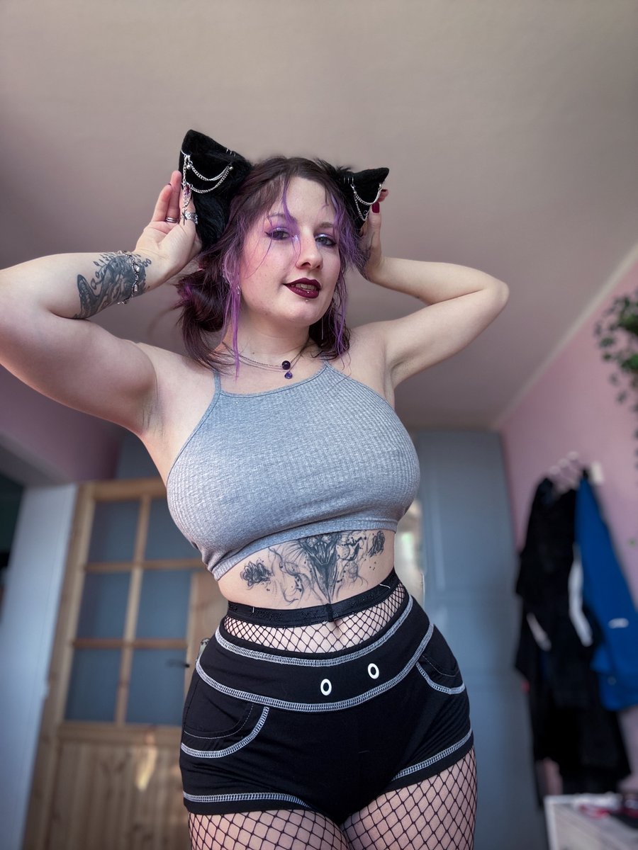 Luna Fern tweet media