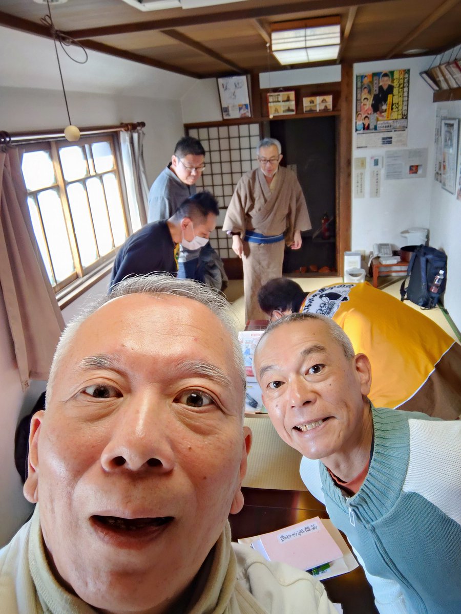 ujksanyuutei's tweet image. 着いたあ！
ながめ余興場だよ！