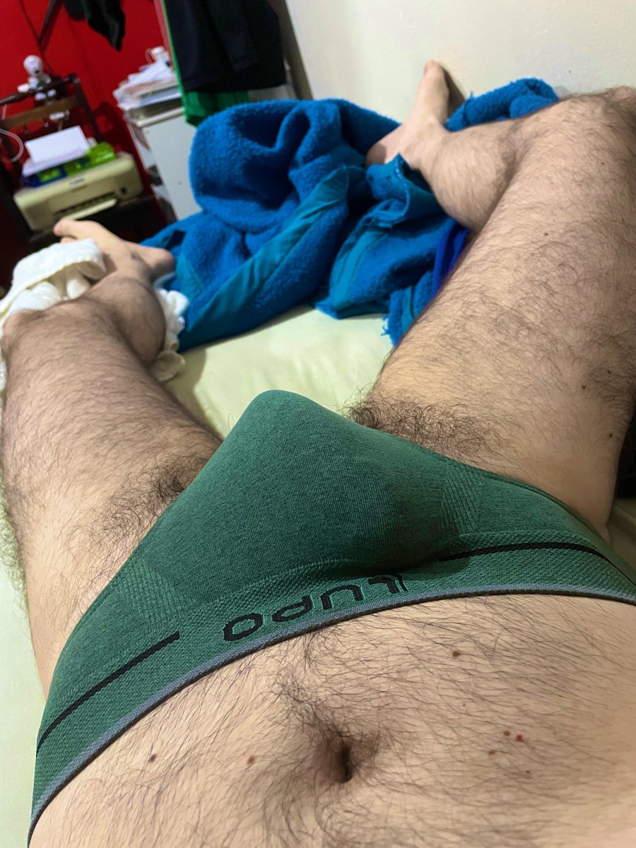 Sua visão quando chegar em casa e ver seu marido assim largadão na cama…