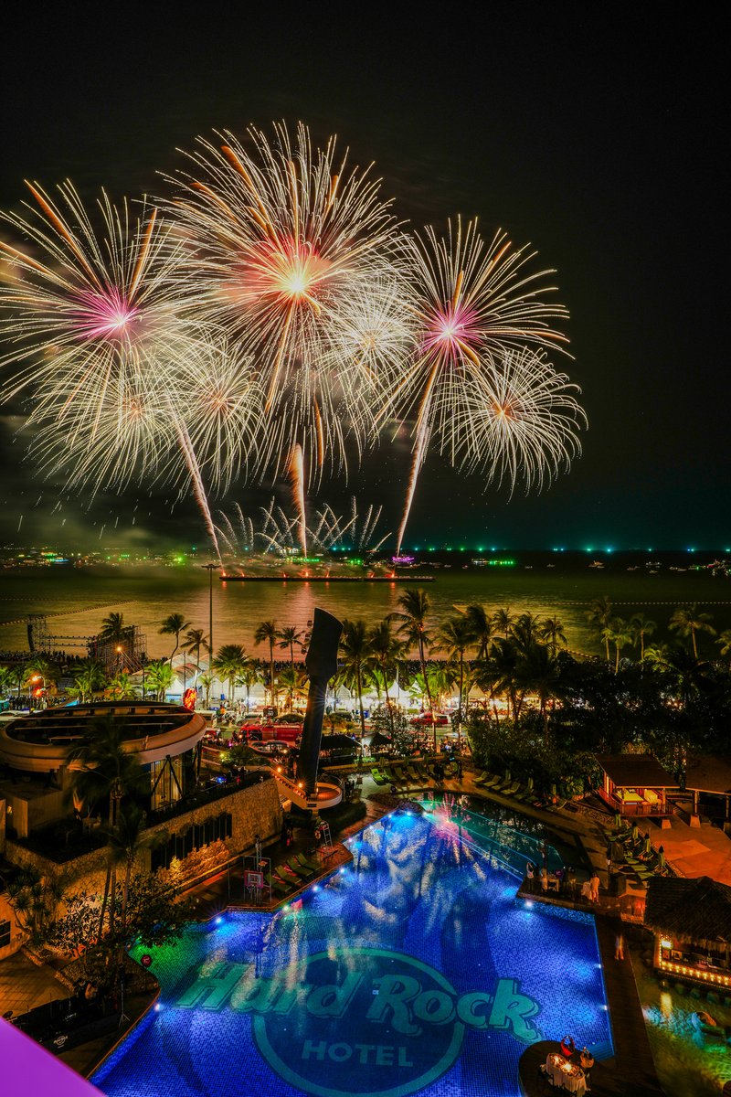 #PattayaInternationalFireworkFestival  
#Pattaya #พัทยา #Thailand