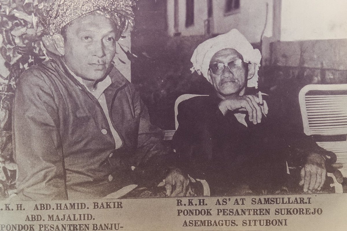 RasyidShoby's tweet photo. Dua tokoh besar Jawa Timur, RKH. Abd Hamid Bakir bin KH. Abd Majid Pondok Pesantren Banyuanyar Pamekasan, Tokoh SI Jawa Timur dan KHR. As'ad Syamsul Arifin Pondok Pesantren Sukorejo Asembagus Situbondo, Tokoh perantara berdirinya NU. Pada acara silaturrahmi keluarga. 
@nu_online 
@Lakpesdam_PBNU 
@syarikatislamid