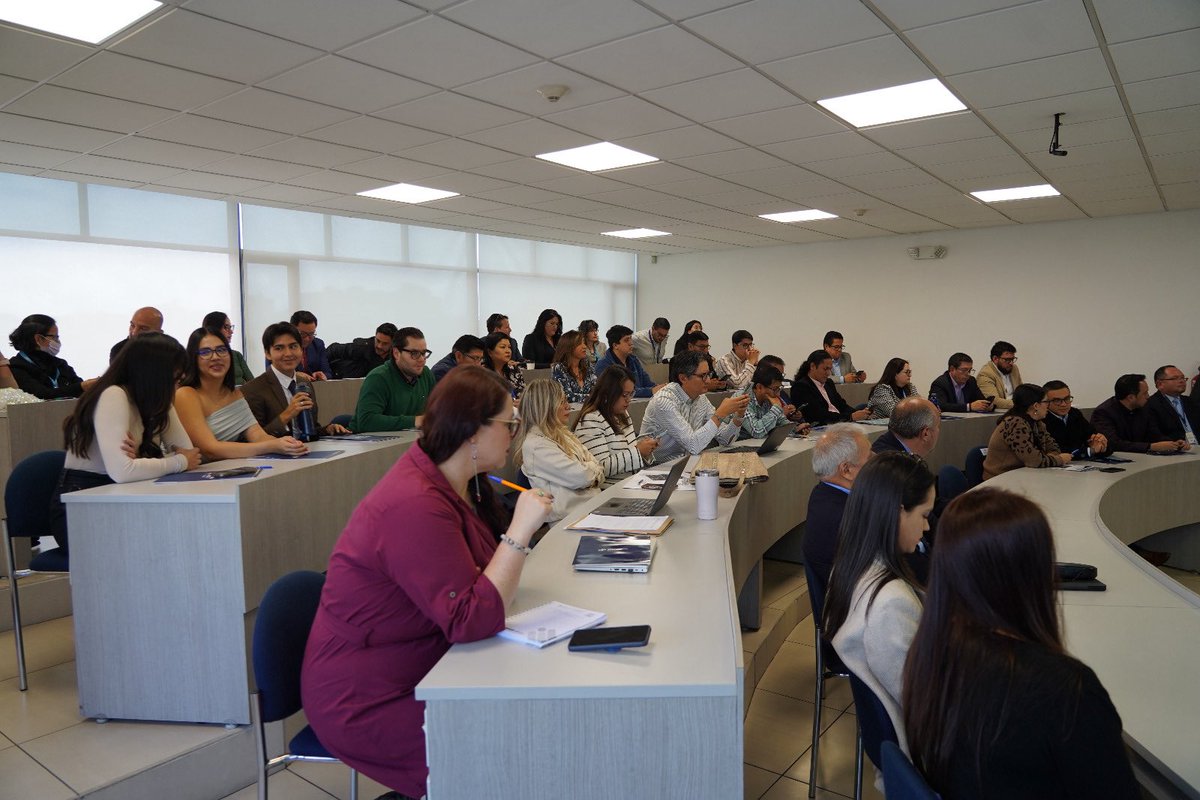 DefPublicaEC's tweet photo. La Coordinadora General de Gestión de la Defensoría Pública, Wendy Moncayo, dio inicio al encuentro académico "Presentación del lineamiento sobre la actuación defensorial tras la declaratoria de inconstitucionalidad de las reformas de la Ley Orgánica de Integridad Pública". https://t.co/AJMO2fxQTB