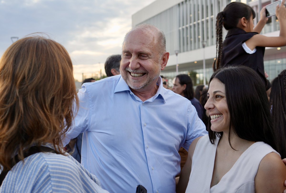 omarperotti's tweet image. Una obra terminada.
Una obra que es un orgullo para la provincia de Santa Fe.

Nos tocó darle un impulso muy fuerte durante nuestra gestión, hacer algunas readecuaciones al proyecto original en plena pandemia, acelerar todo para traer pediatría, guardia e internación, y luego…