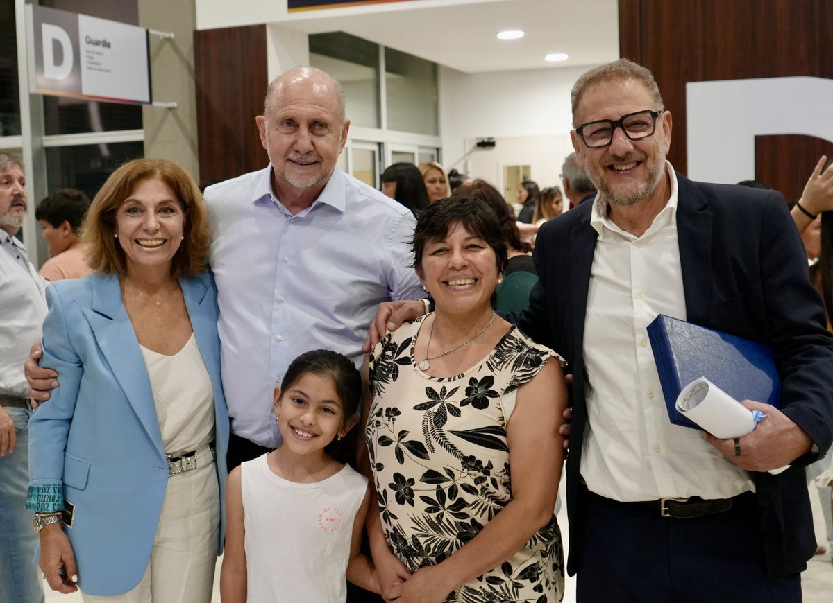 omarperotti's tweet image. Una obra terminada.
Una obra que es un orgullo para la provincia de Santa Fe.

Nos tocó darle un impulso muy fuerte durante nuestra gestión, hacer algunas readecuaciones al proyecto original en plena pandemia, acelerar todo para traer pediatría, guardia e internación, y luego…