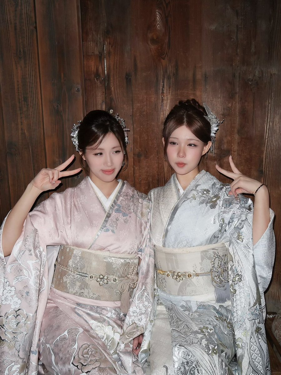 yougellyy's tweet photo. kimonos in kyoto https://t.co/2u4siLp297