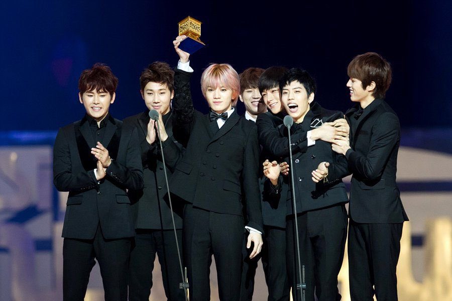 ovemyungsoo's tweet image. first small company miracle 💫✨