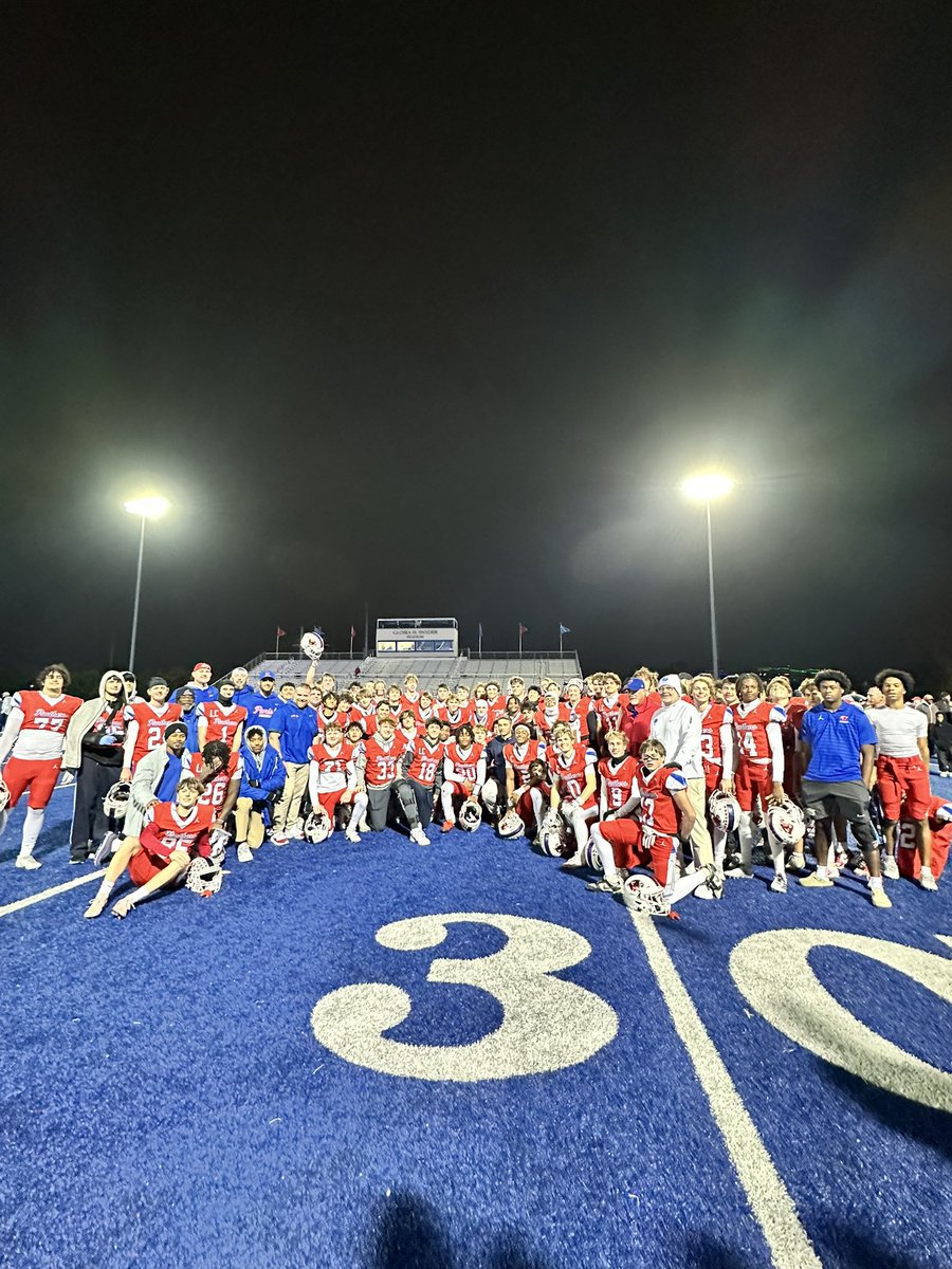 coachnovakov's tweet image. Back playing for a State Titile! 7th year in a row!