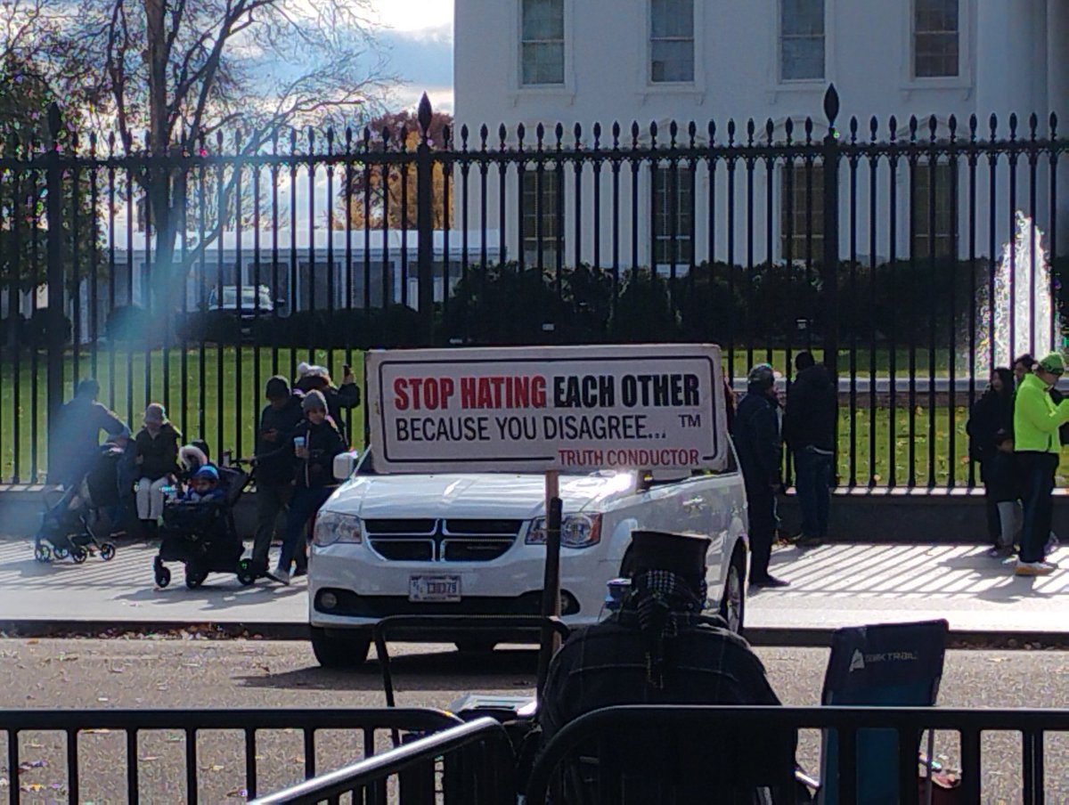 GNAW826208's tweet image. #Photography #protest #protestsigns #politicalstatement