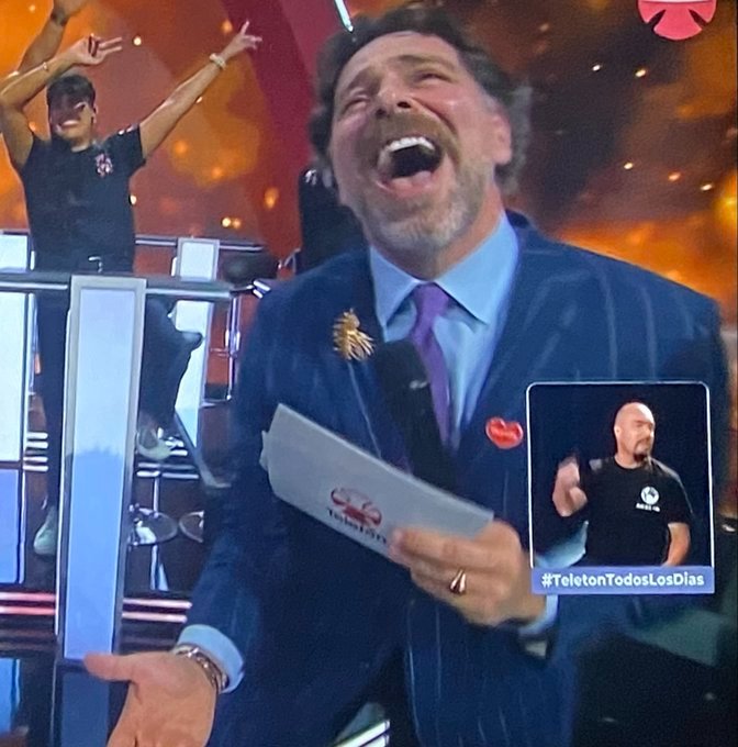 MariaPiaPrieto's tweet photo. Grande Neme!!  Cantaste con mas alma que Cristian Castro 😄💕💕 https://t.co/PVEcQc5qtV