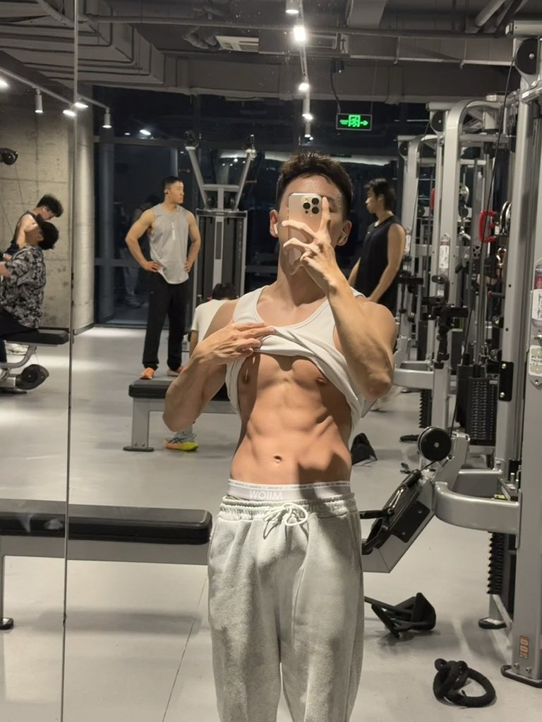 肌肉奶狗dd tweet media