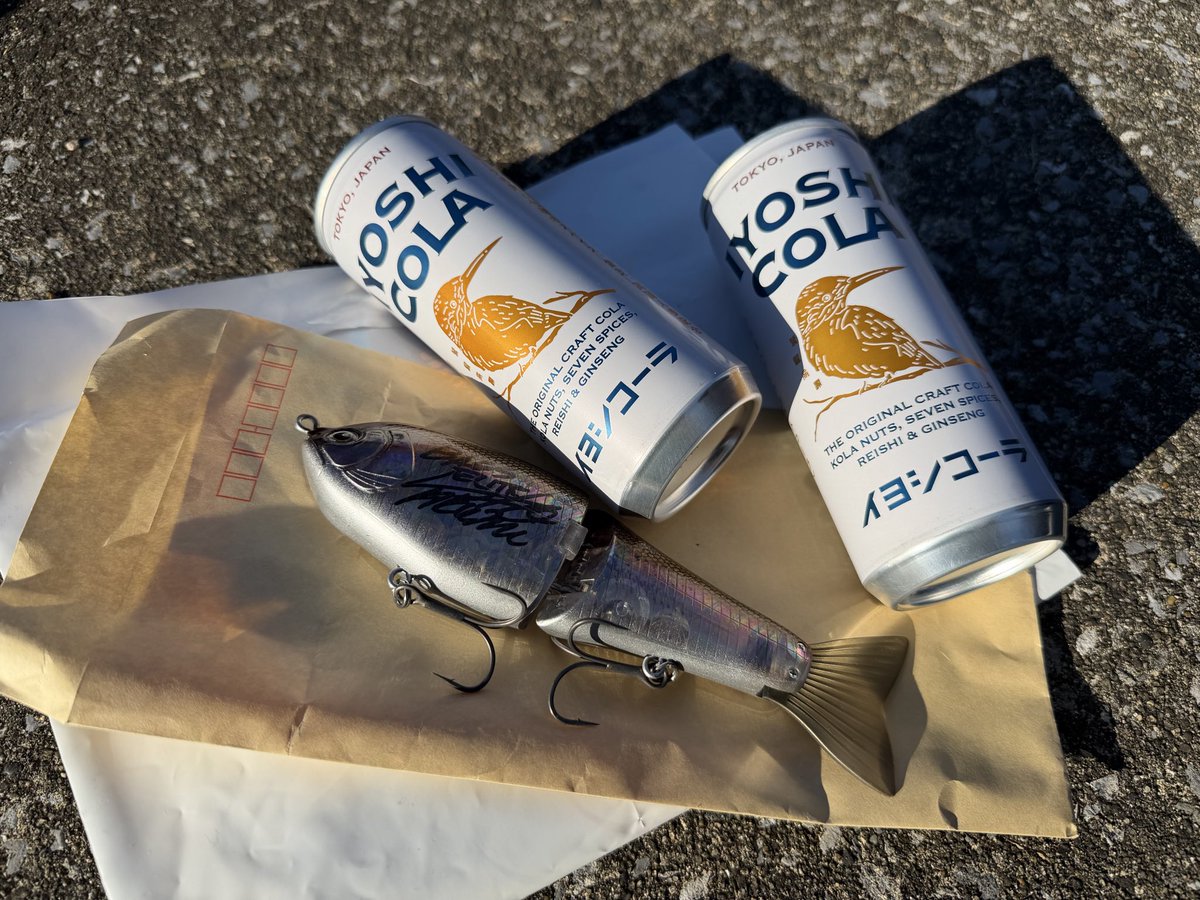 fuzzfact's tweet image. バサクラのイヨシコーラブースで伊藤巧選手のサイン入りルアーをゲットしちゃった😳
伊藤巧選手頑張ってください‼︎
#バサクラ
#イヨシ釣り部