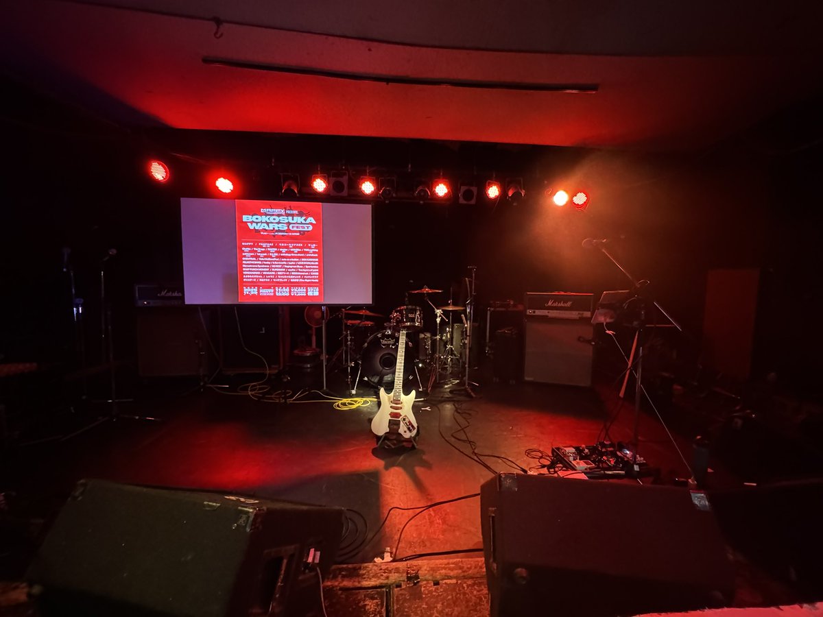 bokosuka warsまもなくオープン！
12:00からRASTERくん
15:15からyukkerom
かまし倒し遊び倒しふざけ倒すぞ。
午前中からピグにひと山盛りいて既に楽しいぞ！