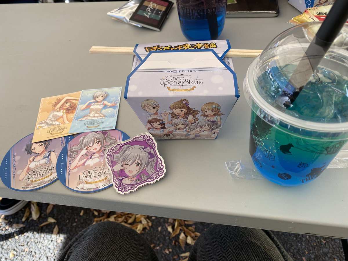 Tyaba_onasui's tweet photo. 爆弾焼きグッズ

出)
アナスタシア　ブロマイド
きらり　ブロマイド
奏　コースター
蘭子　コースター
蘭子　ピンバッジ

求)
周子　同種

お願いします！
#シンデレラガールズフェス https://t.co/R3StvNoFQd