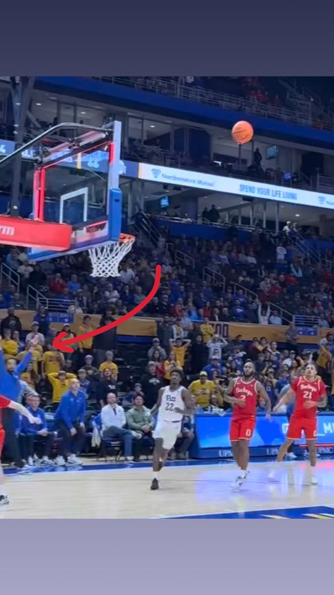 StoolPitt's tweet image. “GREEENNNNNNNNN”  
-Jason Capel (probably)