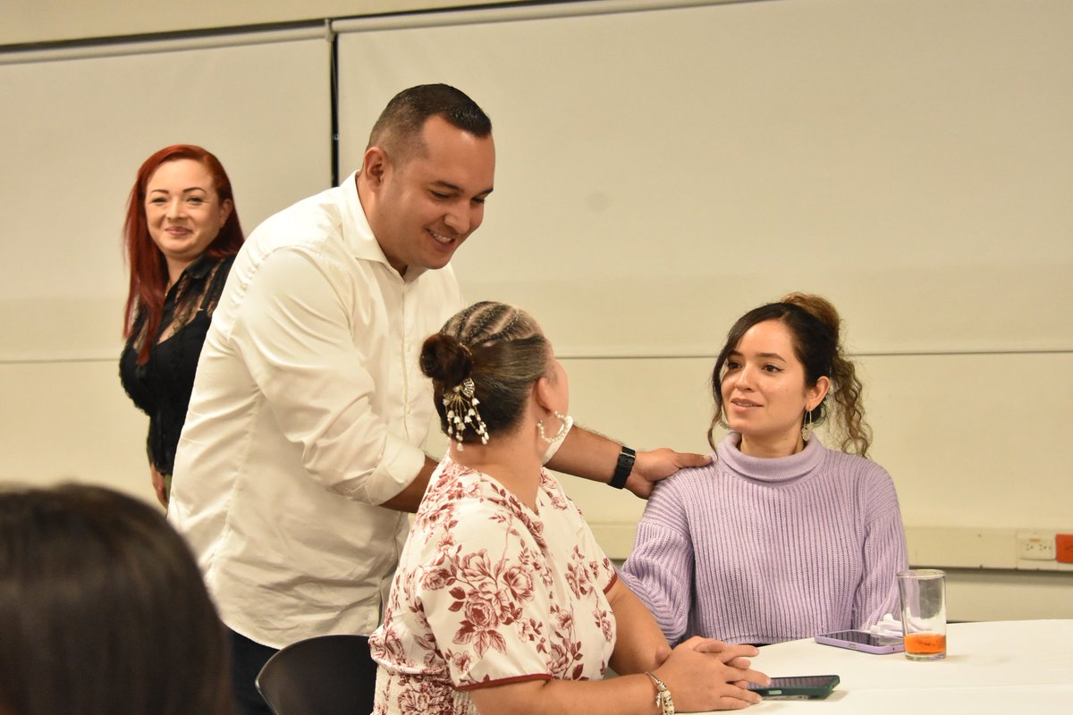 SenadorTrujillo's tweet image. Cuando hablamos de trabajar por la comunidad itagüiseña, hablamos de líderes y familias que actúan.
​La familia Otálvaro Henao es un ejemplo vivo de esa conexión: gente que está en la calle, escuchando las necesidades y buscando soluciones. Su espíritu de servicio comunitario…