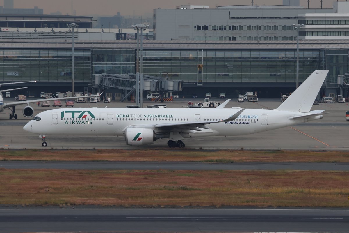 2025/11/27 ITA Airways Airbus A350-941 EI-IFD (Born To Be