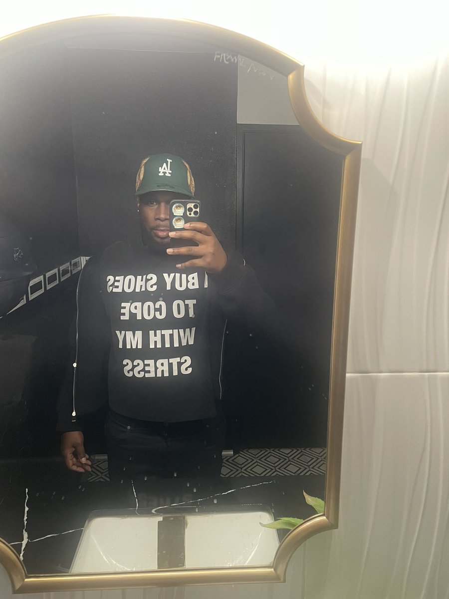 Aintyoumalcom tweet media