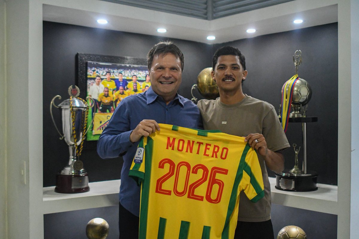 🔰 EL BUEN HIJO SE QUEDA EN CASA

👏🏼 Fredy Montero continuará en el auriverde!

🟡🟢 “Cartagena me enamoró. Yo creo en el ascenso”, afirmó el goleador más querido en la historia del Real Cartagena 🔥🟡🟢

#RealEsCartagena