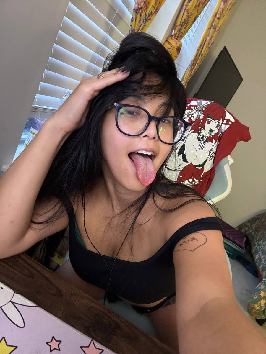 andiipoops's tweet photo. wyd? https://t.co/4efpmvwJez